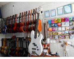 (6035) Бас Гитара Музима (Musima) White Style-foto4
